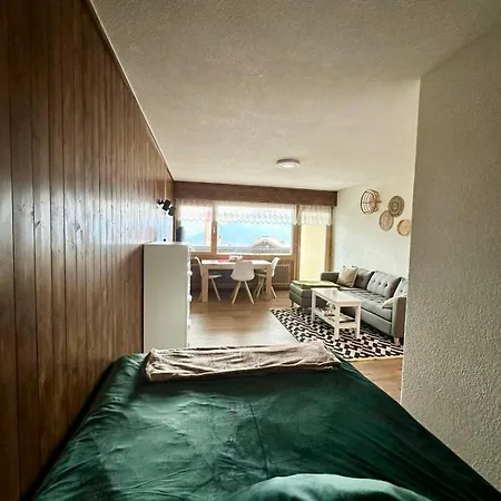 Ski-in Ski-out 4, Mountain View Appartement *